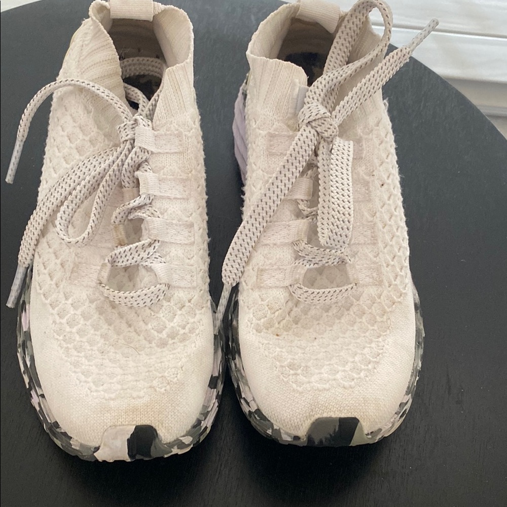 NOBULL Cream Sneakers Knit Upper Modern Design